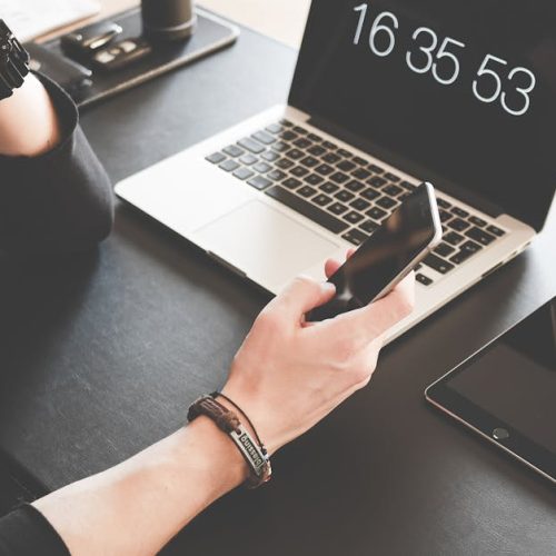 Prime English independent newspapers and magazines